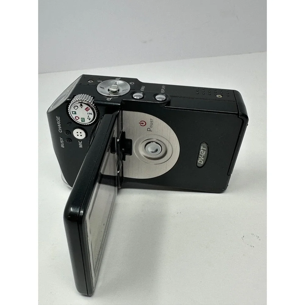 SVP 12 Megapixels Digital Handheld Camcorder DV-12T Tested Working MP3 Mpeg4 V2